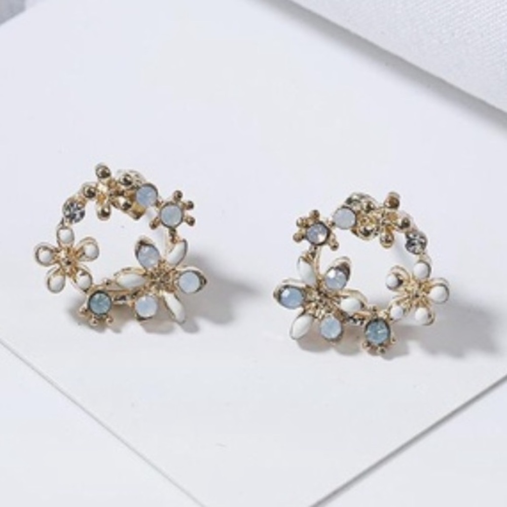 Gemstone boutique floral wreath dangle earrings NWT